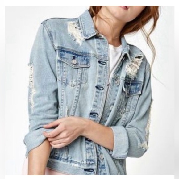 Love Tree Denim Jacket Distressed NWOT - Picture 6 of 15